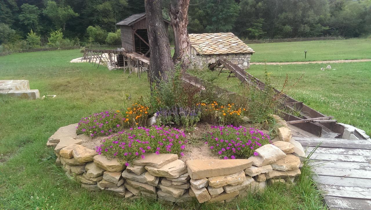 فندق Ethnocomplex Krivini المظهر الخارجي الصورة