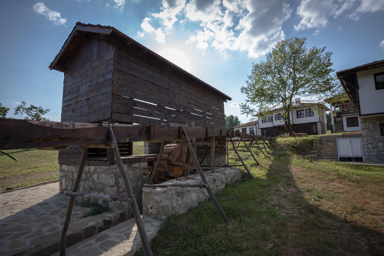 فندق Ethnocomplex Krivini المظهر الخارجي الصورة